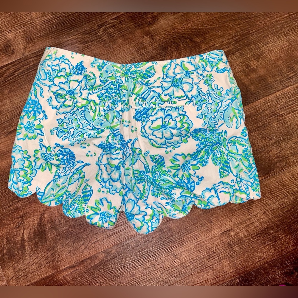 Lilly Pulitzer Blue and Green Floral Buttercup shorts